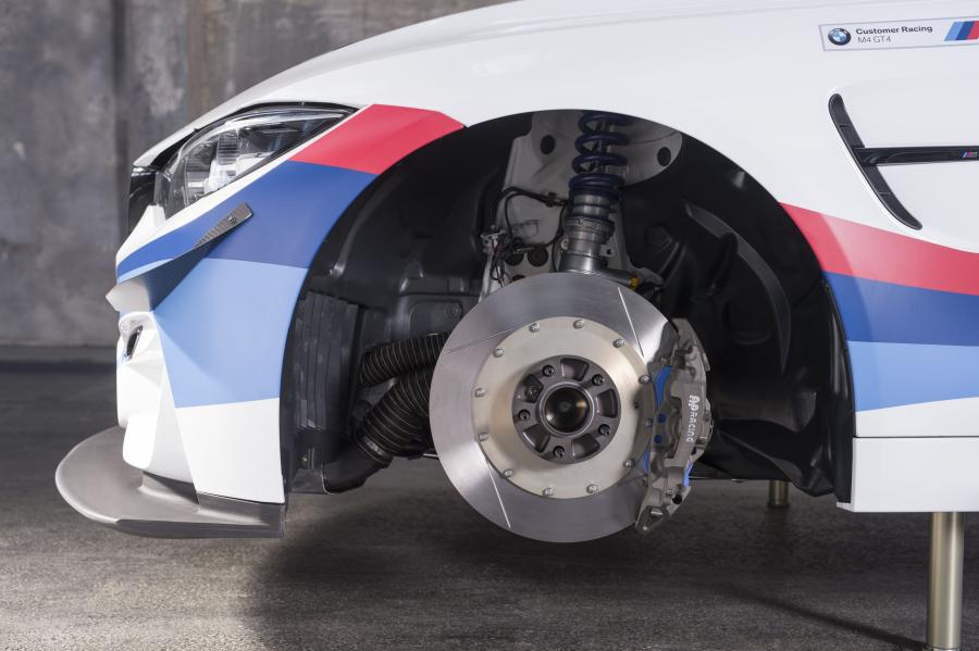 Детали экстерьера BMW M4 GT4 (F82) 2017 года  (фото 3 из 46)